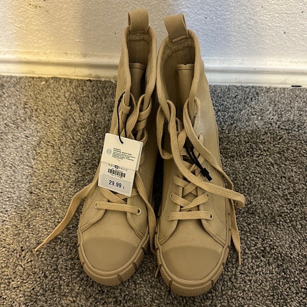 Converse style camel Zara shoes 7.5